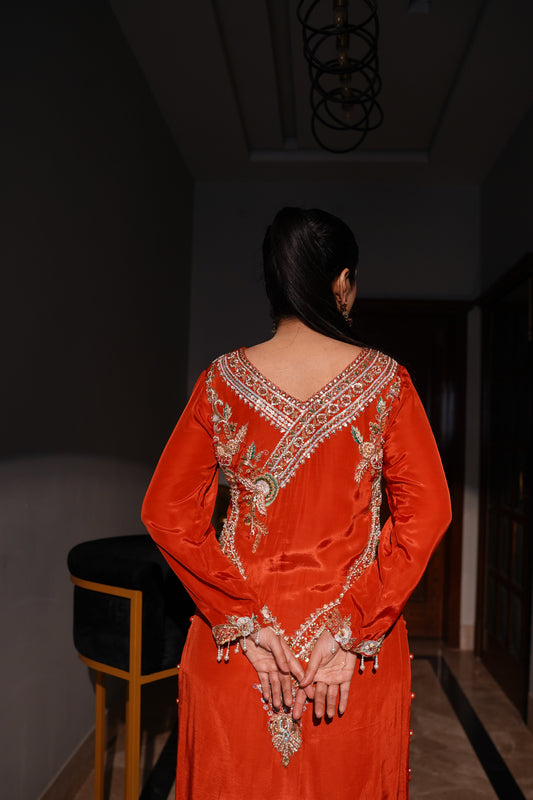 Rang-e-Resham – The Essence of Elegance